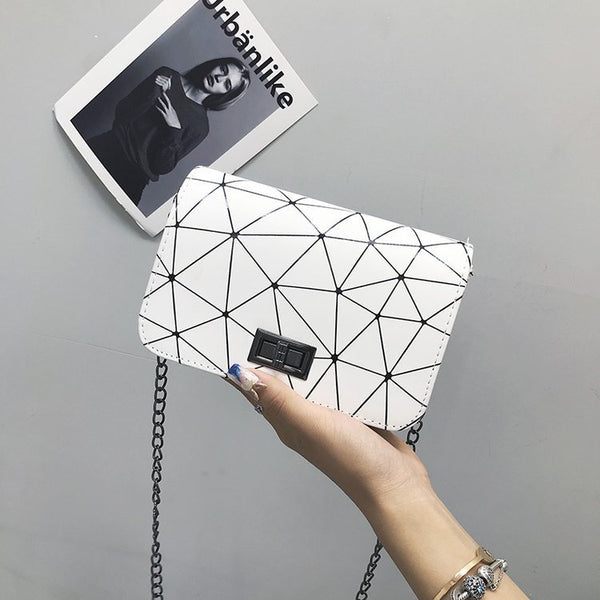 Chain crossbody bag